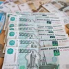 Đồng ruble Nga giảm xuống mức thấp nhất trong gần 10 tháng