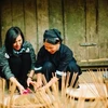 [Video] Phia Thắp - Nơi giữ nghề làm hương trầm trăm tuổi