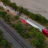 Cảnh sát Mỹ phát hiện 12 người di cư trong thùng xe tải 18 bánh 