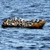 Hơn 250 người tị nạn trên thuyền gỗ được cứu tại Địa Trung Hải