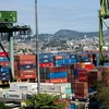 Container hàng hóa được bốc dỡ tại cảng Rio de Janeiro, Brazil. (Ảnh: AFP/TTXVN)