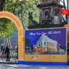 Thủ đô Hà Nội trang hoàng rực rỡ cờ hoa đón chào Năm mới