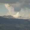 Khói bốc lên sau cuộc pháo kích của Israel xuống làng Markaba, miền Nam Liban ngày 4/3. (Ảnh: THX/TTXVN)