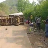 Chiếc xe bán tải gặp nạn khi đang chở 25 công nhân trở về nhà sau khi hái lá trong rừng.. (Nguồn: india today)