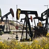 Một giếng dầu ở California, Mỹ. (Ảnh: AFP/TTXVN)