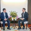 Thứ trưởng Hoàng Xuân Chiến tại cuộc gặp Thư ký thường trực Bộ Quốc phòng Singapore Chan Heng Chee. (Ảnh: Lê Dương/TTXVN)