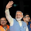 Thủ tướng Ấn Độ Narendra Modi (giữa) tại một sự kiện ở Mumbai. (Ảnh: AFP/TTXVN)