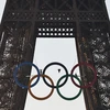 Dựng biểu tượng Thế vận hội trên Tháp Eiffel