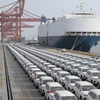 Ôtô mới chờ xuất khẩu tại cảng Yokohama, Nhật Bản. (Ảnh: Kyodo/TTXVN)