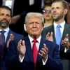 Cựu Tổng thống Mỹ Donald Trump (phía trước) tại Đại hội toàn quốc của đảng Cộng hòa ở thành phố Milwaukee, bang Wisconsin ngày 15/7. (Ảnh: Getty Images/TTXVN)