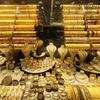 Trang sức vàng được bày bán tại tiệm kim hoàn ở Istanbul, Thổ Nhĩ Kỳ. (Ảnh: THX/TTXVN)