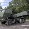 Hệ thống rocket pháo binh cơ động cao (HIMARS) của Mỹ trong cuộc tập trận ở Stockholm, Thụy Điển ngày 11/6/2024. (Ảnh: Getty Images/TTXVN)