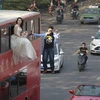 Ngày 15/10, người dân ở thành phố Trịnh Châu (Trung Quốc) đã rất bất ngờ khi chứng khiến cảnh 'đám cưới bay' diễn ra trên đường phố.