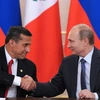 Tổng thống Nga Vladimir Putin (phải) và người đồng cấp Peru Ollanta Humala. (Nguồn: tass.ru)