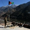 Binh sỹ Afghanistan trong chiến dịch truy quét phiến quân tại huyện Dangam, tỉnh Kunar, gần biên giới Pakistan-Afghanistan. (Nguồn: AFP/TTXVN) 