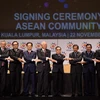 Lãnh đạo các nước ASEAN tại Lễ ký 'Tuyên bố Kuala Lumpur 2015.'