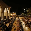 Các tín đồ Hồi giáo Palestine cầu nguyện tại khu đền al-Aqsa ở Jerusalem. (Nguồn: THX/TTXVN) 