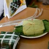 Chiếc bánh chưng được làm tại Nhật Bản bởi nhóm Betoaji. (Nguồn: TTXVN)