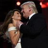 Tân Tổng thống Donald Trump khiêu vũ cùng Đệ nhất phu nhân 