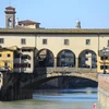 Cây cầu nổi tiếng Ponte Vecchio của thành phố Florence. (Nguồn: britannica)