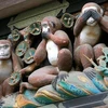 Tác phẩm điêu khắc “Bộ khỉ tam không” hay “Ba con khỉ thông thái” ở đền Toshogu, Nhật Bản.