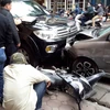 Hiện trường vụ tai nạn nghiêm trọng khiến 2 người bị thương nặng. (Ảnh: Võ Phương/Vietnam+)