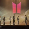 Nhóm nhạc BTS biểu diễn trong buổi hòa nhạc trực tuyến "BTS MAP OF THE SOUL ON:E" tại Seoul, Hàn Quốc. (Ảnh: Yonhap/TTXVN) 