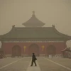 Bụi bao phủ dày đặc tại Bắc Kinh, Trung Quốc, ngày 15/3/2021. (Ảnh: THX/ TTXVN)