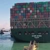 Tàu container Ever Given bị mắc kẹt trên kênh đào Suez, Ai Cập đã nổi lên trên mặt nước sau nỗ lực giải cứu, ngày 29/3/2021. (Nguồn: AFP/TTXVN) 