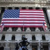 Quang cảnh bên ngoài sàn giao dịch chứng khoán New York, Mỹ. (Ảnh: AFP/TTXVN) 
