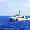 Tàu Cảnh sát biển 8004 thực hiện nhiệm vụ trên biển.(Ảnh: canhsatbien.vn )