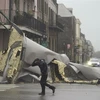 Mái nhà bị thổi bay do bão Ida tại thành phố New Orleans, bang Louisiana (Mỹ), ngày 29/8/2021. (Ảnh: Politico/TTXVN) 