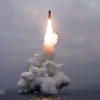 Một vụ thử tên lửa của Triều Tiên ở ngoài khơi vịnh Wonsan ngày 2/10/2019. (Ảnh: AFP/TTXVN) 