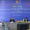 Thứ trưởng Bộ Ngoại giao Tô Anh Dũng và các đại biểu dự Hội nghị Lãnh sự danh dự Việt Nam ở nước ngoài lần thứ nhất. (Ảnh: TTXVN)