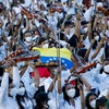 Các nghệ sỹ trẻ của hệ thống El Sistema tham gia buổi hòa nhạc phá vỡ kỷ lục Guinness thế giới. (Ảnh: REUTERS) 