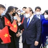  Chủ tịch nước Nguyễn Xuân Phúc và Phu nhân cùng đoàn đại biểu cấp cao Việt Nam rời Thuỵ Sỹ kết thúc tốt đẹp chuyến chính thức Liên bang Thụy Sĩ.(Ảnh: Thống Nhất/TTXVN)
