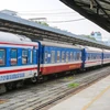 Ngành Đường sắt mở bán vé các đoàn tàu địa phương Tết Nhâm Dần 2022. (Ảnh: Minh Sơn/Vietnam+) 