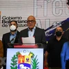 Chủ tịch Quốc hội Venezuela Jorge Rodriguez (giữa) phát biểu tại cuộc họp báo ở Caracas. (Ảnh: AFP/TTXVN) 