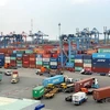 Hàng hóa xuất khẩu từ cảng Sài Gòn sang Hong Kong (Ảnh: Hoàng Hùng/TTXVN)