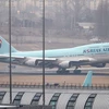 Máy bay của hãng hàng không Korean Air tại sân bay quốc tế Gimpo, phía tây thủ đô Seoul, Hàn Quốc, ngày 1/2/2020. (Ảnh: Yonhap/TTXVN) 