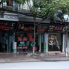 Các cửa hàng kinh doanh dịch vụ Karaoke trên đường Nguyễn Huệ, thành phố Lào Cai. (Ảnh tư liệu: Quốc Khánh/TTXVN)