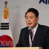Tổng thống đắc cử Hàn Quốc Yoon Suk-yeol phát biểu tại cuộc họp báo ở Seoul. (Ảnh: THX/TTXVN) 