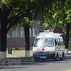 Xe cứu thương di chuyển trên đường phố tại Bình Nhưỡng, Triều Tiên, ngày 23/5/2022. (Ảnh: Kyodo/TTXVN)