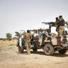 Binh sỹ Mali tuần tra. (Ảnh: AFP/TTXVN) 