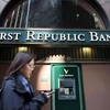 Khách hàng rút hơn 100 tỷ USD khỏi First Republic Bank