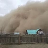 Mông Cổ bị ảnh hưởng nghiêm trọng bởi bão cát và bão tuyết