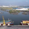 Cảng cạn Phú Mỹ trên sông Mỏ Nhát. (Ảnh: Đoàn Mạnh Dương/TTXVN) 