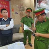  Cơ quan Công an đọc lệnh khởi tố, bắt tạm giam đối với Trần Minh Lợi. (Nguồn: Bảo vệ Pháp luật)