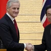Thủ tướng Nhật Bản Fumio Kishida và người đồng cấp Na Uy. (Nguồn: Daily News)
