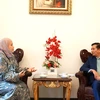Đại sứ Việt Nam tại Malaysia Đinh Ngọc Linh trả lời phỏng vấn phóng viên Bernama. (Ảnh: Hằng Linh/TTXVN)